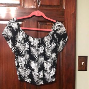 Black and white floral drop shoulder crop top